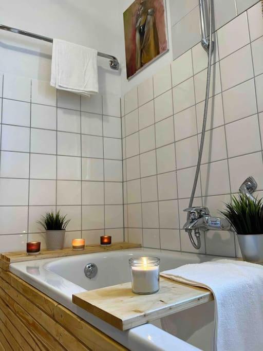 Boho Apartment In Der Stadtmitte Лар Экстерьер фото